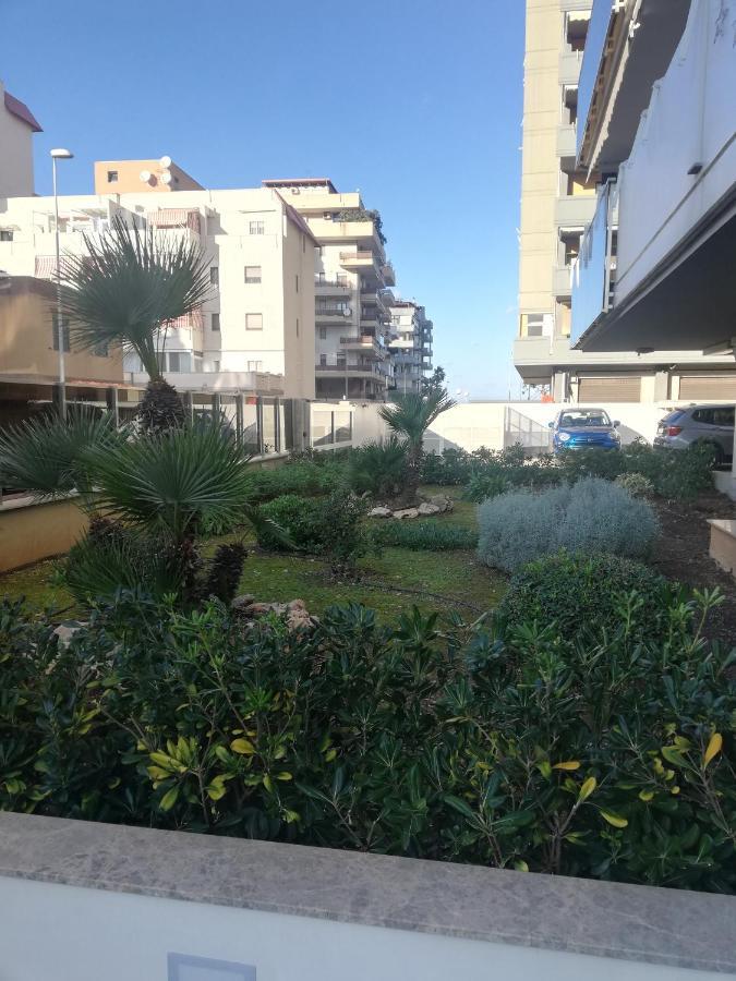 בארי Levante Waterfront מראה חיצוני תמונה